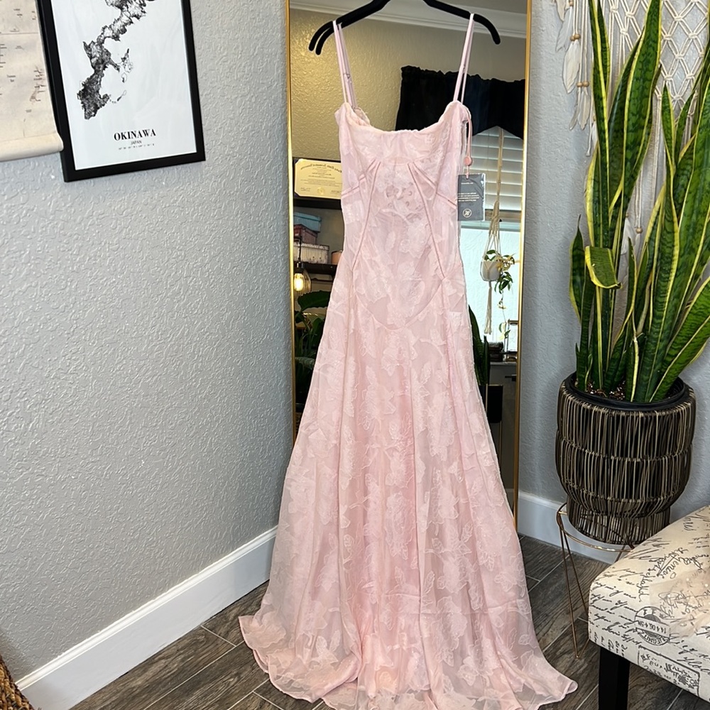 House of Cb 'Seren' Soft Pink Floral Lace Back Maxi Dress NWT - Picture 8 of 13